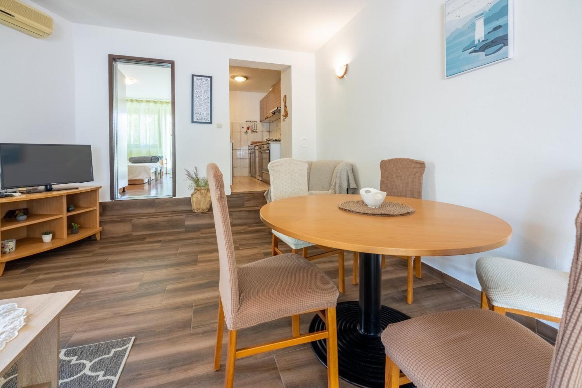 Apartment Dom Jadranovo Bagian luar foto