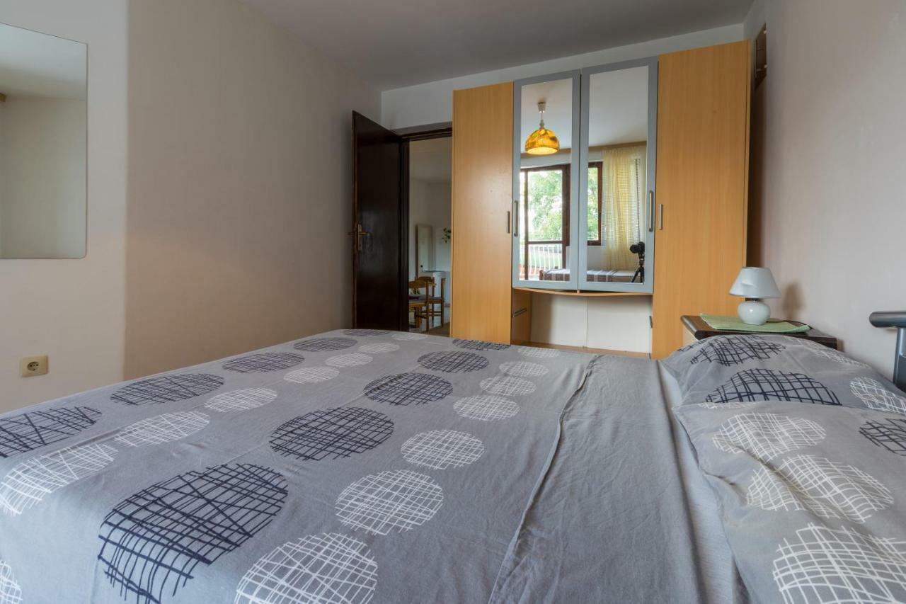 Apartment Dom Jadranovo Bagian luar foto